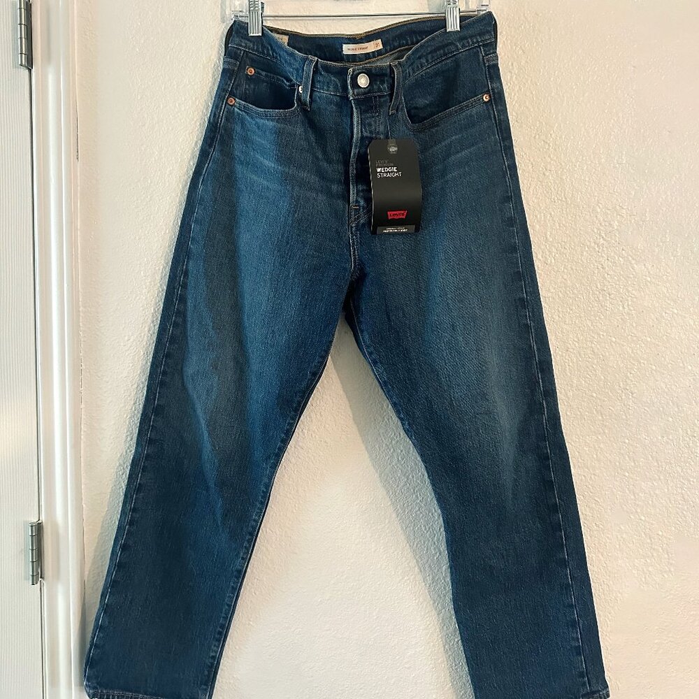 Levi's® Premium WEDGIE STRAIGHT FIT WOMEN'S JEANS